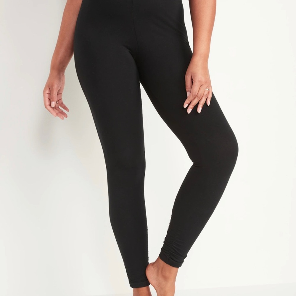 Old Navy High-Waisted Ruched Ankle-Length Leggings